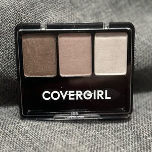 BNWT - Covergirl Eye Enhancers Palette